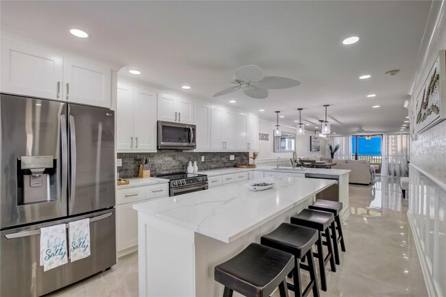 Foto del edificio - 5770 Midnight Pass Rd