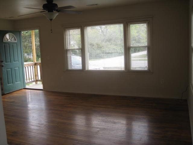 Building Photo - 1070 W Cato Springs Rd