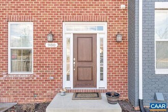 Building Photo - 980 Belvedere Way