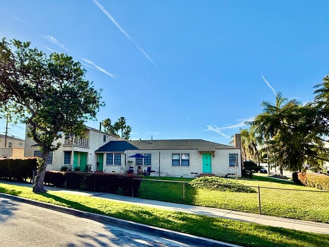 Building Photo - 5220 E Broadway