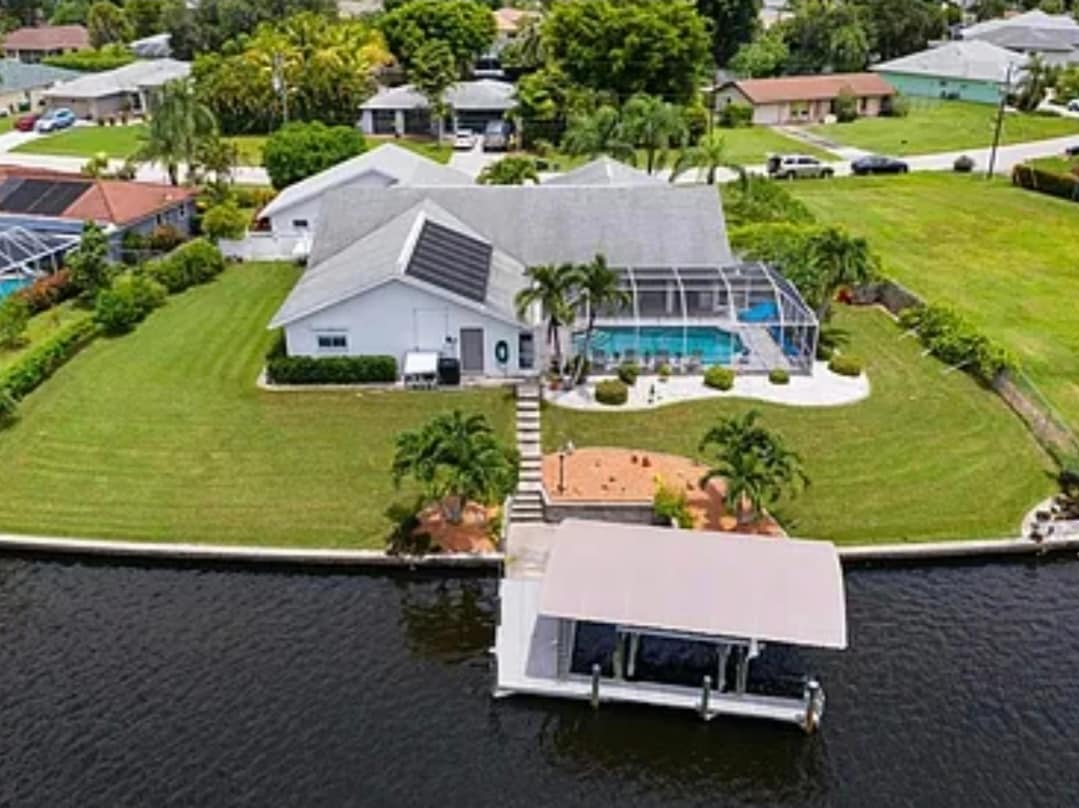 Foto principal - 3520 SE 10th Pl