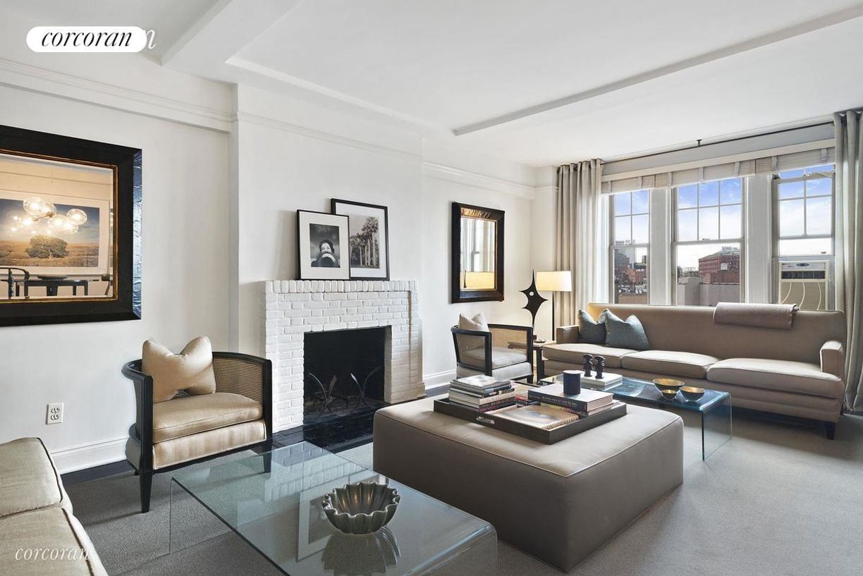 Foto principal - 302 W 12th St