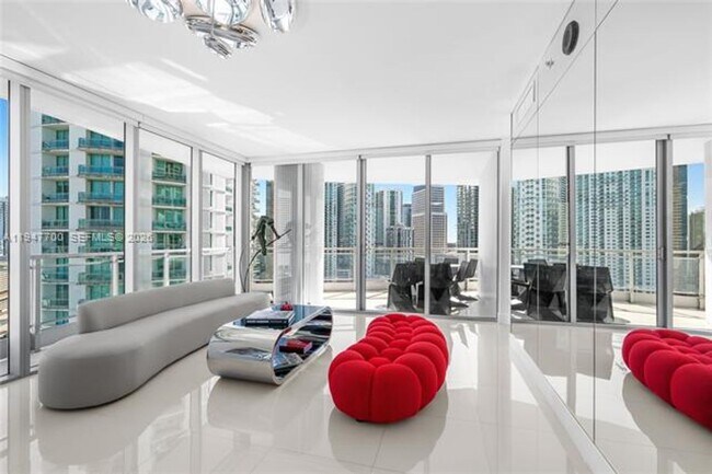 Foto del edificio - 90 SW 3rd St