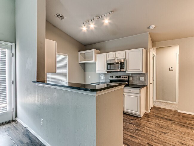 Building Photo - Beautiful Home in Edmond + Edmond Schools + 3 bedrooms