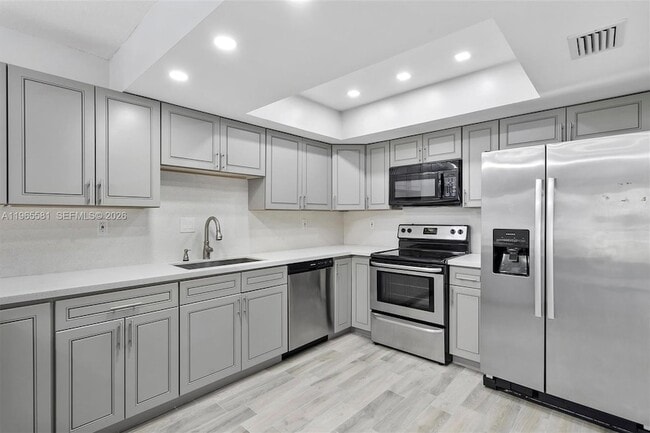 Building Photo - 48 Matador Ln