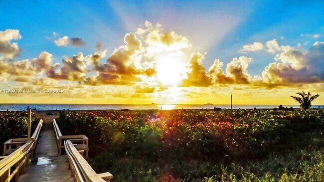 Foto del edificio - 3000 N Ocean Dr