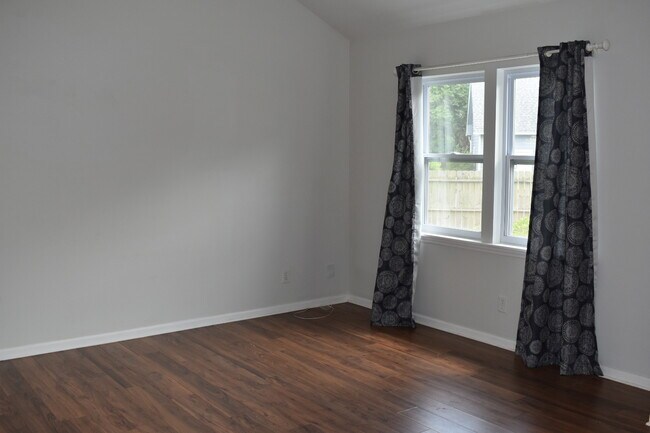 Building Photo - 4636 Weybridge Ln