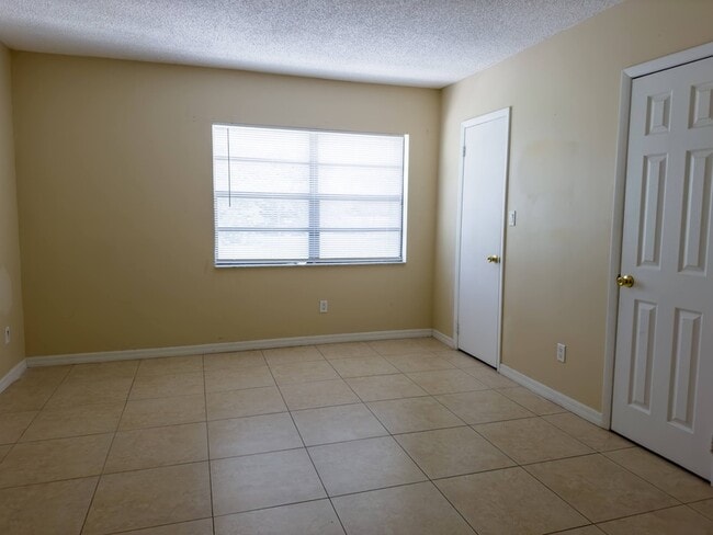 Photo - 34 S Ortman Dr Apartment