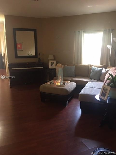 Foto del edificio - 878 NW 170th Terrace