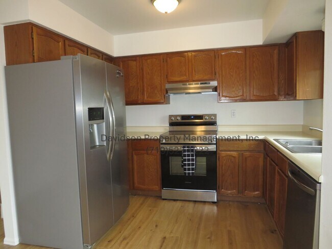 Foto del edificio - Charming 3-bedroom House in Secuirty-Widef...