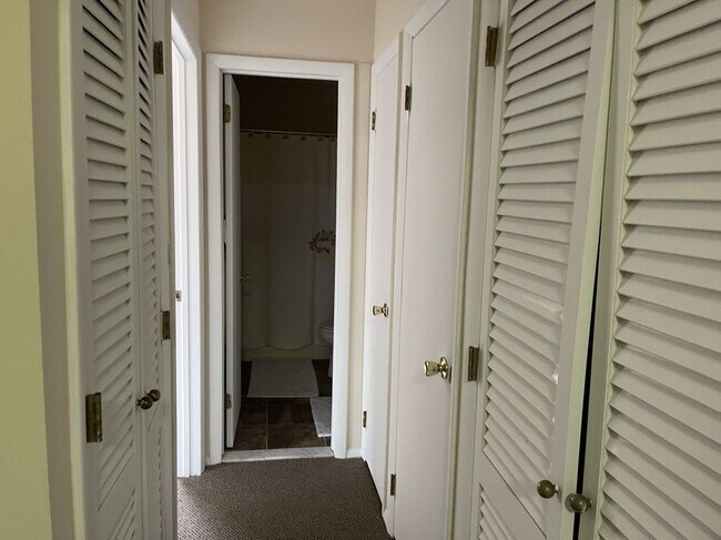Foto del edificio - 304 Town Hill Condominium