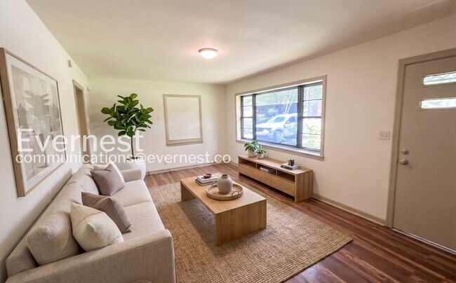 Foto del edificio - 4 Bed/2 Bath Home with Carport / Pet-Friendly / Vouchers Accepted / Available Now!