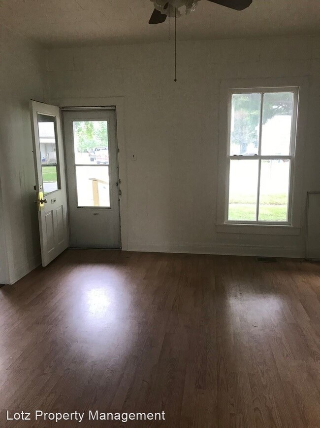 Building Photo - 2 br, 1 bath House - 623 E Calhoun