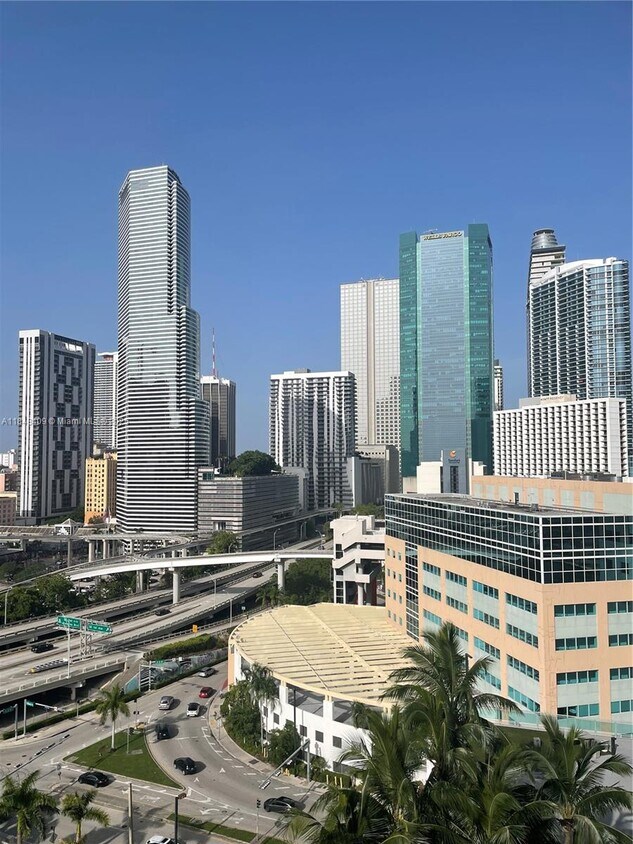 Primary Photo - 350 S Miami Ave