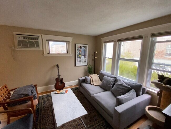 Building Photo - 15 Colby St