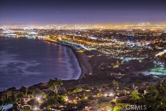 Building Photo - 374 Palos Verdes Blvd
