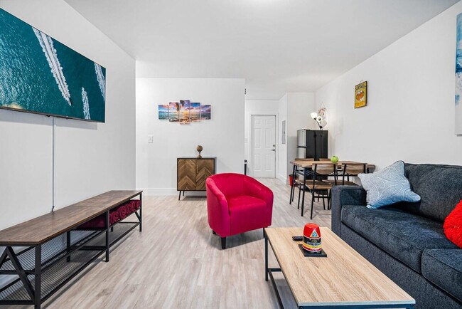 Foto del edificio - 1125 NE 80th St