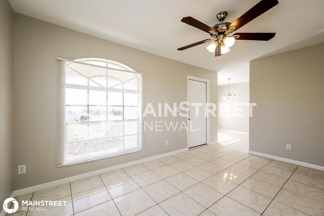 Foto del edificio - 2804 72nd St W, Lehigh Acres, FL 33971