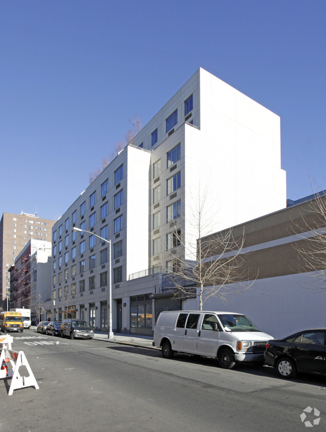 Primary Photo - The Graduate Center Apartments