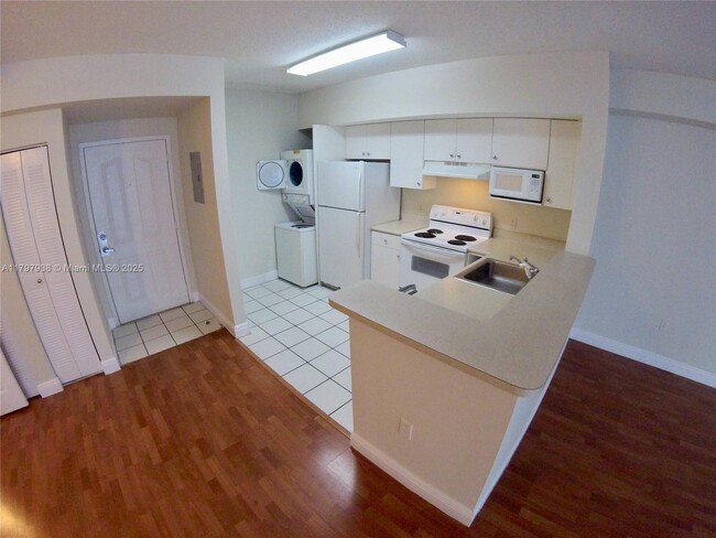 Foto del edificio - 5085 NW 7th St