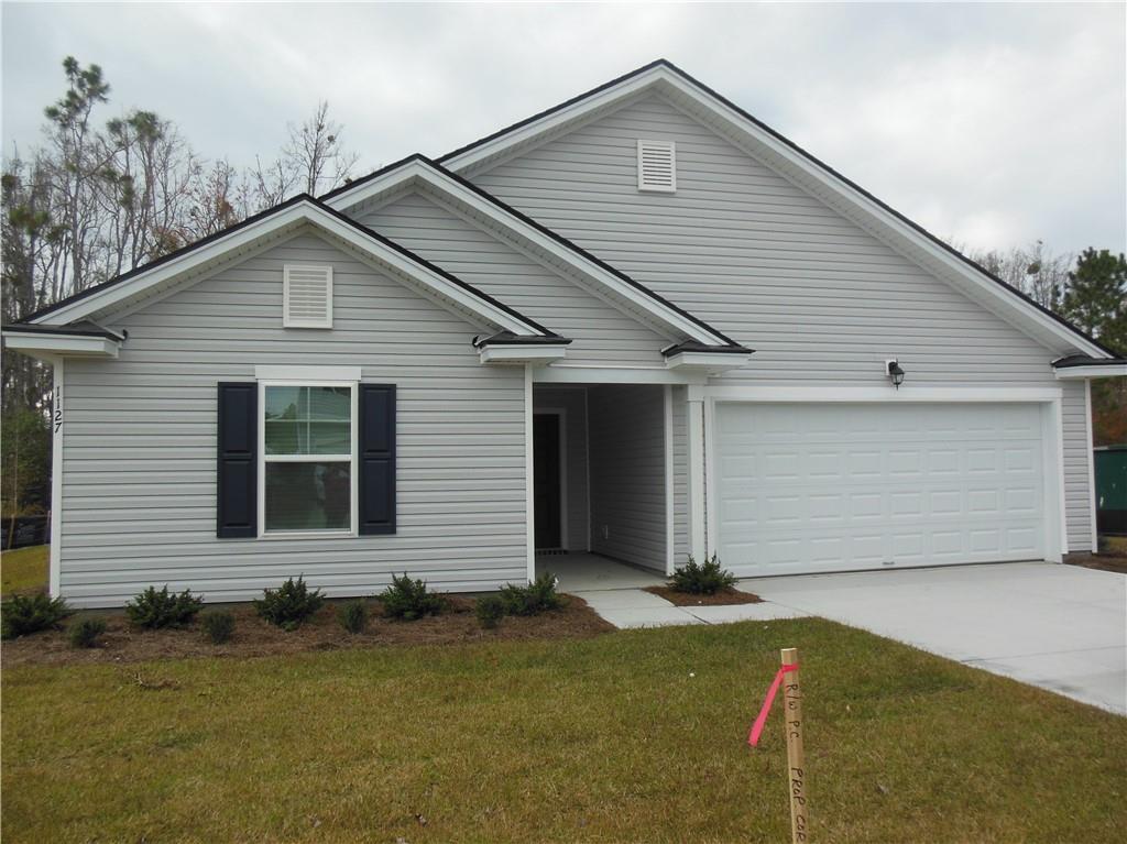 1127 Autumns Wood Cir E, Brunswick, GA 31525 House for Rent in