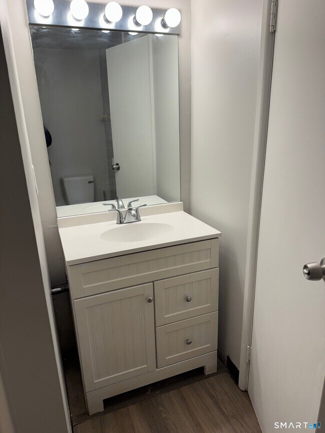 Foto del edificio - 32 Burgundy Hill Ln