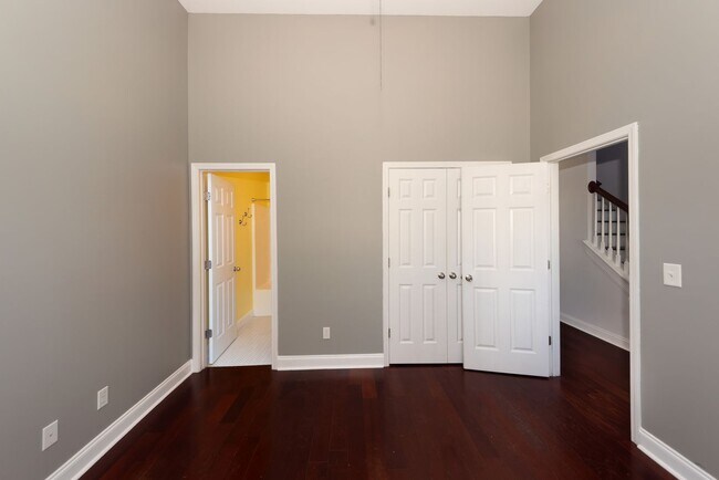 Foto del edificio - 3 Bedroom, 2.5 Bathroom Townhome in Oak Terrace Preserve - Park Circle