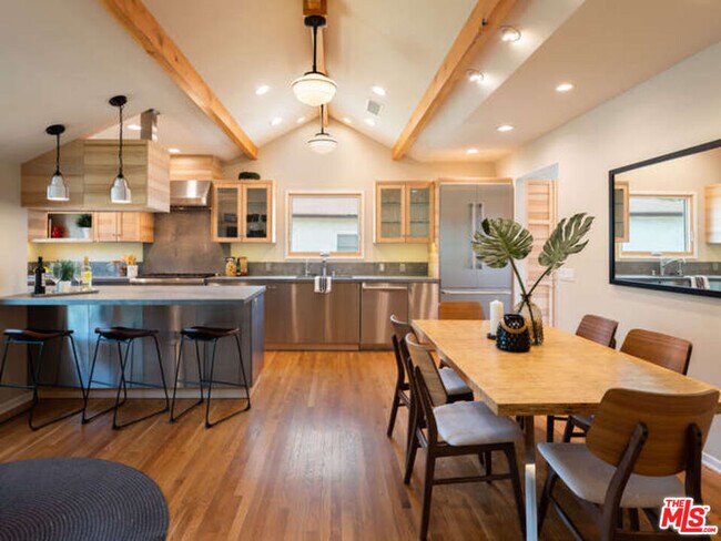 Foto del edificio - 6922 W 85th St