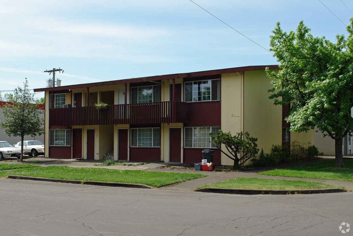 Building Photo - 680 SW Washington Ave