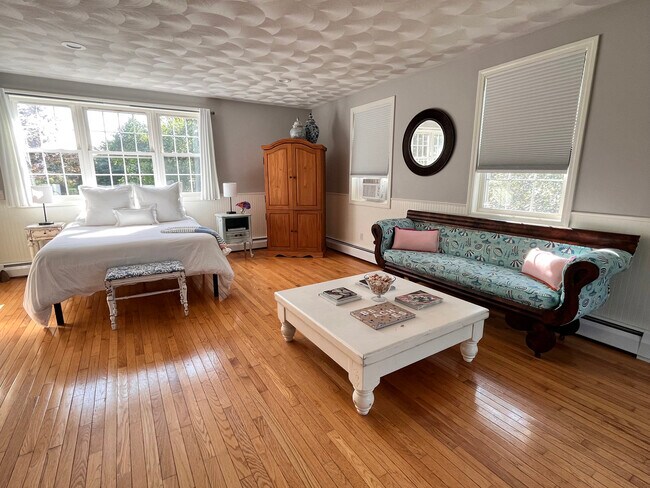 Foto del edificio - 4 Meadow Ridge Rd