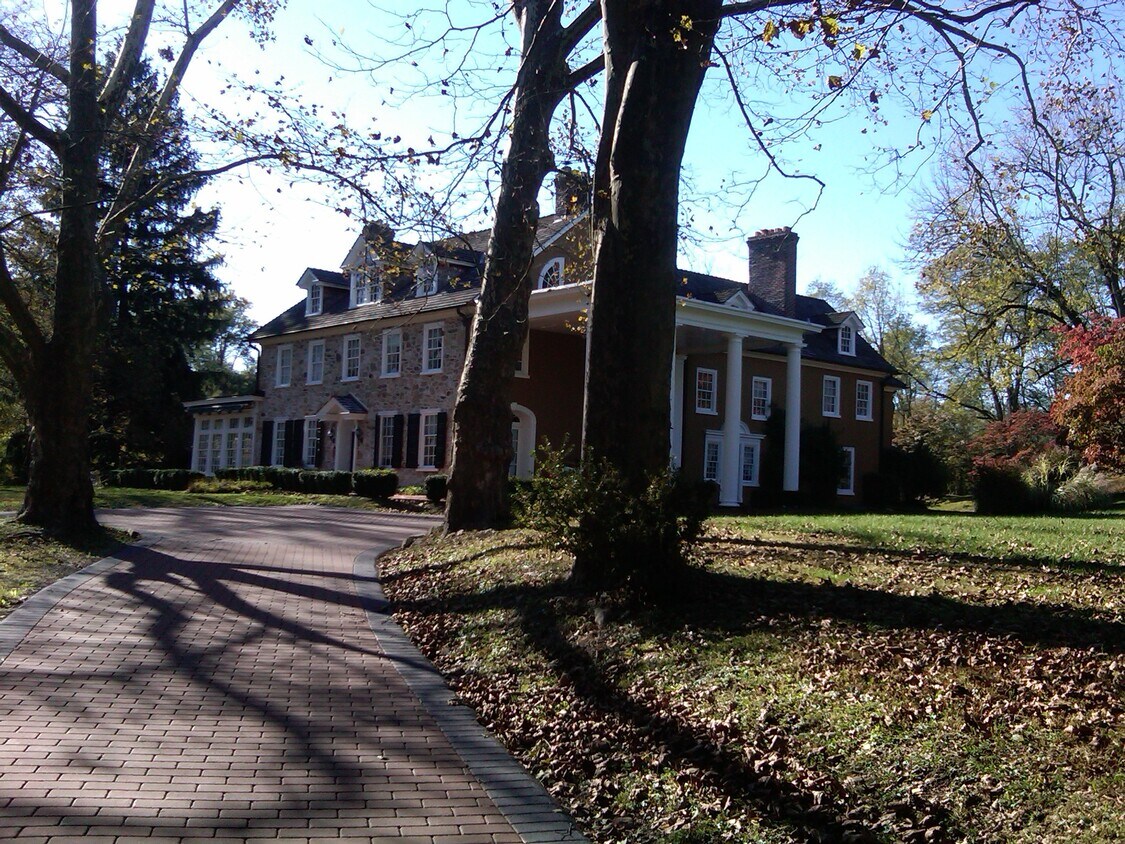 Primary Photo - 4513 State Rd