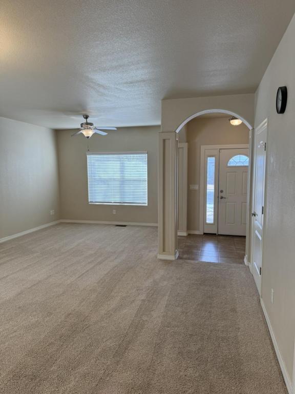 Foto del edificio - 784 Dutton St