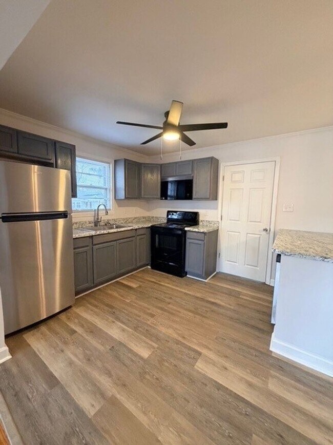 Foto del edificio - 1318 Lincoln Ave