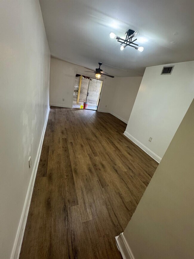 Foto del edificio - 4344 NW 9th Ave