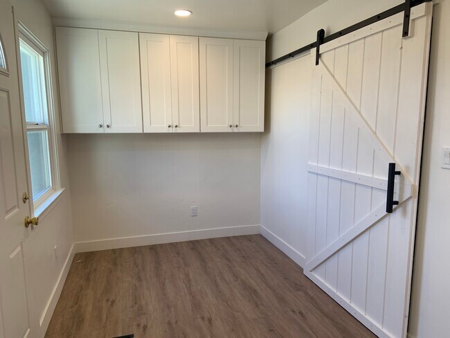 Kitchen nook - 3208 9th St
