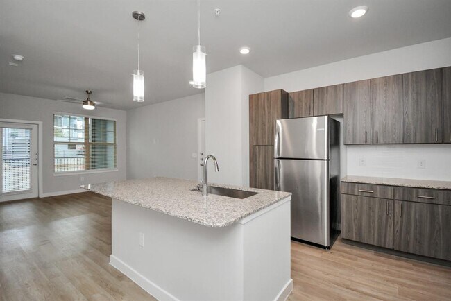 Foto del edificio - 14100 Will Clayton Pkwy
