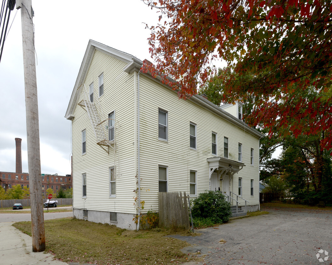 Building Photo - 121-123 Central St