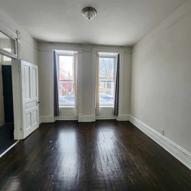 Building Photo - 1222 N Campbell Ave