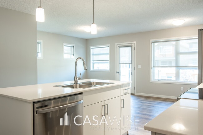 Building Photo - 17223-1729A 9A Ave SW