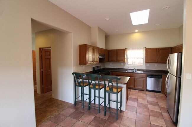 Building Photo - 6646 Jaguar Rd