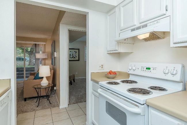 Foto del edificio - 7395 E Eastman Ave