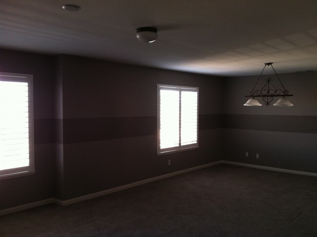Building Photo - Spacious Two Story Home For Rent