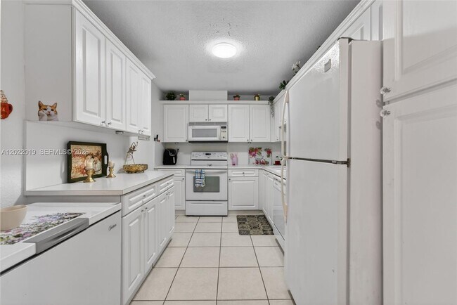 Foto del edificio - 10777 W Sample Rd