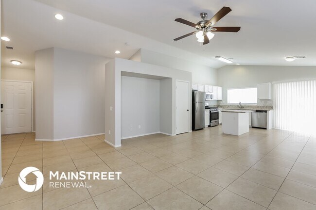 Foto del edificio - 5351 Reardon Ct