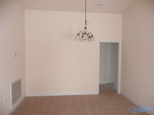 Foto del edificio - 209 Shadow Cove Dr SW