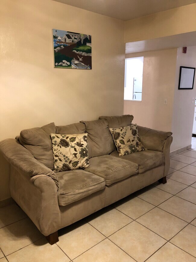 Building Photo - 2360 SW Archer Rd