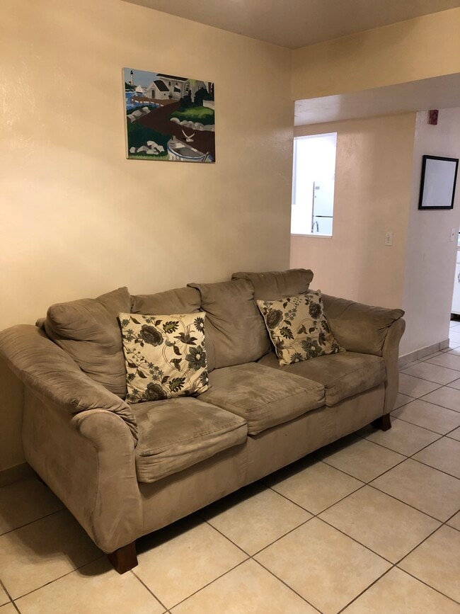 Building Photo - 2360 SW Archer Rd