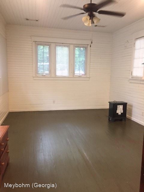 Building Photo - 3 br, 2 bath House - 1001 Baker Avenue