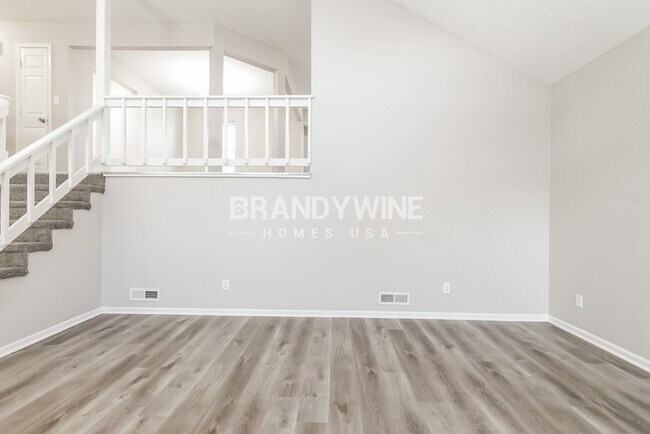Building Photo - Elevate Your Lifestyle! 3BED 2BATH – Tour ...