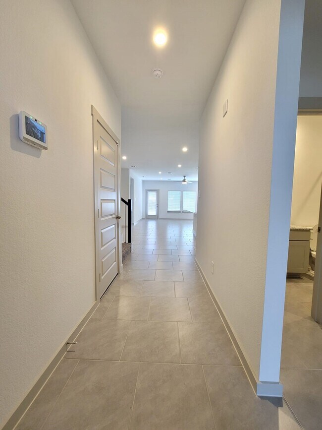 Building Photo - 4915 Pne Hvn Ln